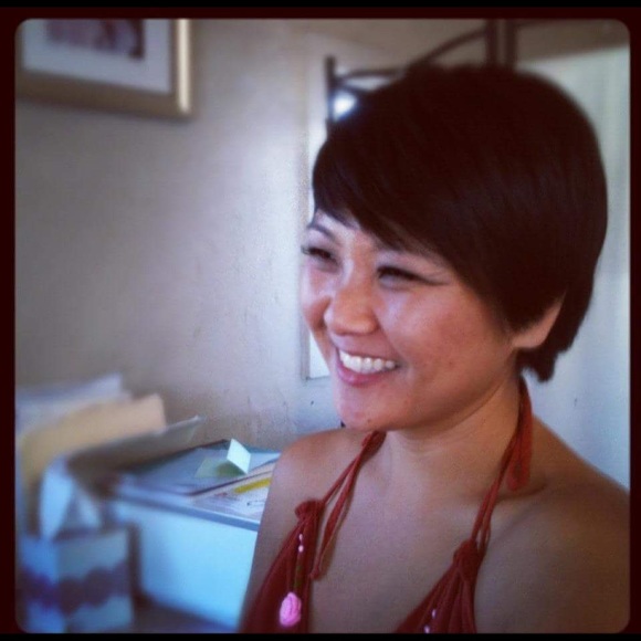 Meet your Posher, Carrie - Picture 2 of 2
